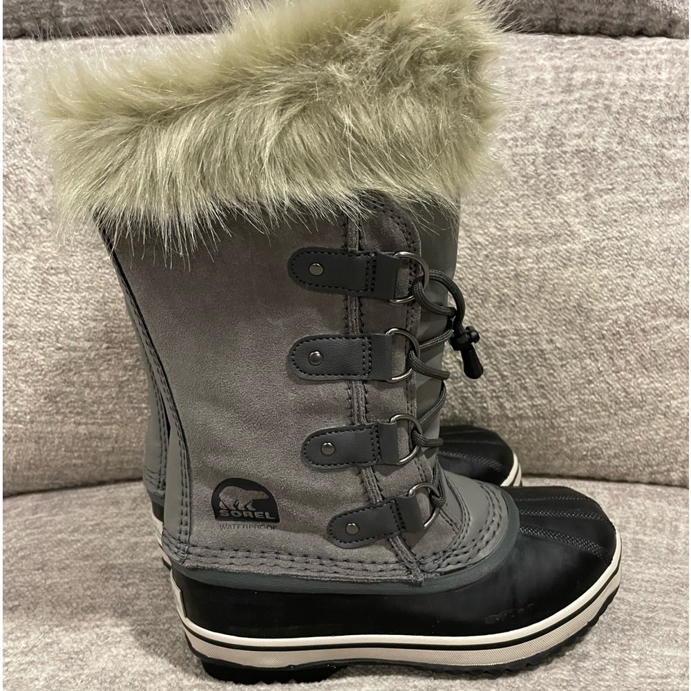 JOAN OF ARCTIC Waterproof Winter Boots for Girls, Size 3 Youth.